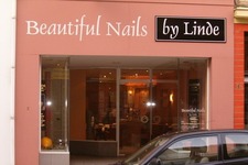 Beautiful Nails by Linde